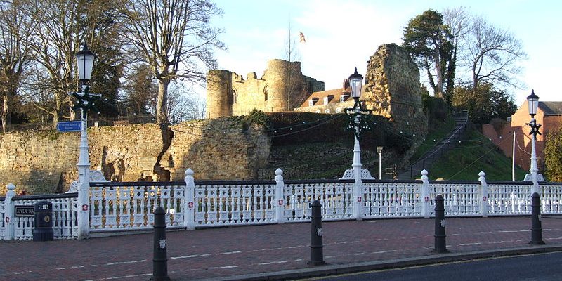 Taxi Transfer from Tonbridge to Heathrow Airport