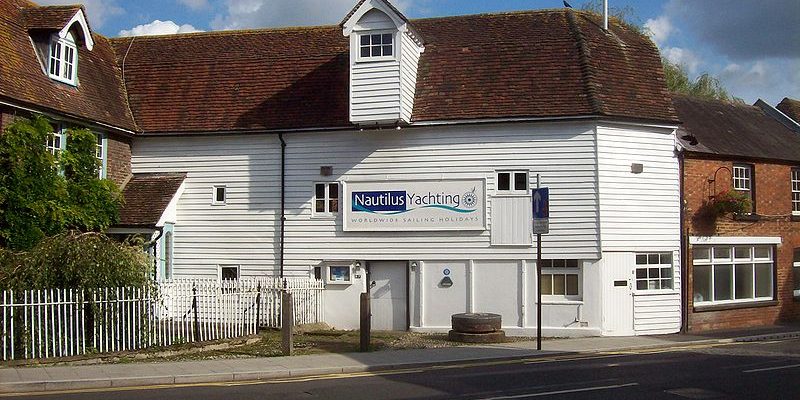 Taxi Transfer from Edenbridge to London City Airport