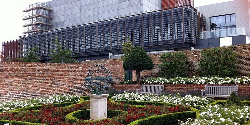 Taxi Transfer from Purfleet to London City Airport