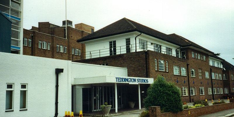 Taxi Transfer from Teddington to London City Airport