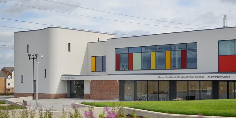 Taxi Transfer from Barking to Luton Airport