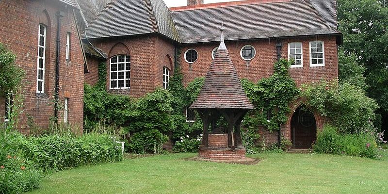 Taxi Transfer from Bexley to Luton Airport