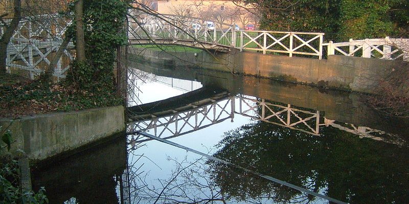 Taxi Transfer from Dartford to Luton Airport