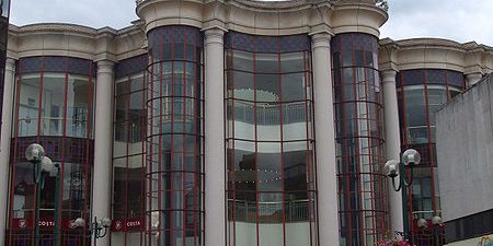 Taxi Transfer from Ilford to Luton Airport