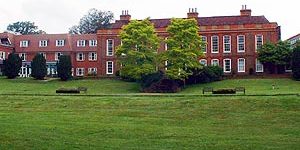 Taxi Transfer from Sidcup to Luton Airport