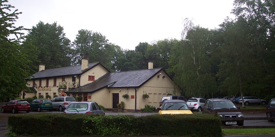 Taxi from Worcester Park to Luton Airport