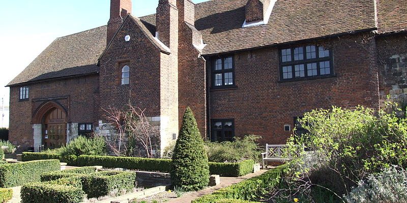 stansted-airport-transfer-to-dartford Taxi Transfer from Dartford to Stansted Airport