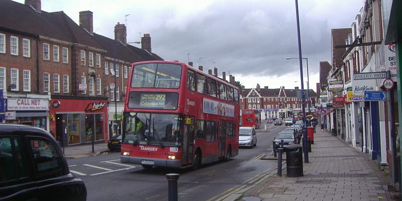 Taxi Transfer from Edgware to Gatwick Airport