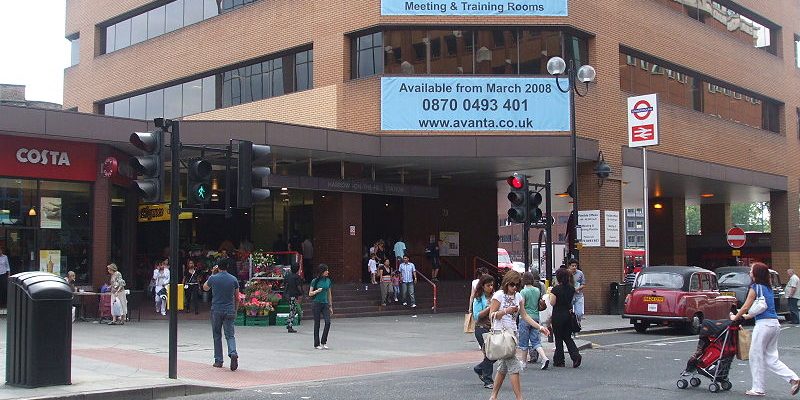 Taxi Transfer from Harrow to Gatwick Airport