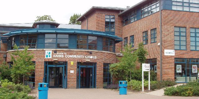 Taxi Transfer from Hayes to Gatwick Airport