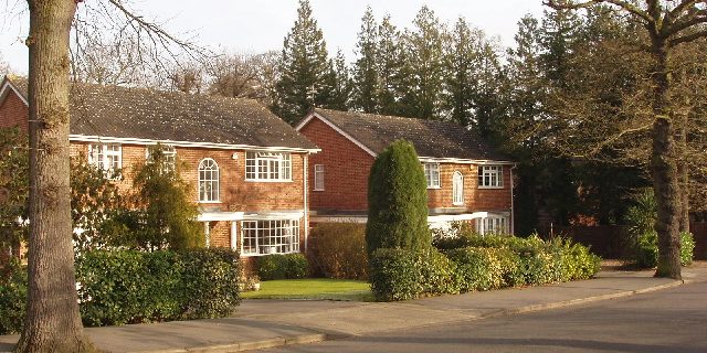 Taxi Transfer from Northwood to Gatwick Airport