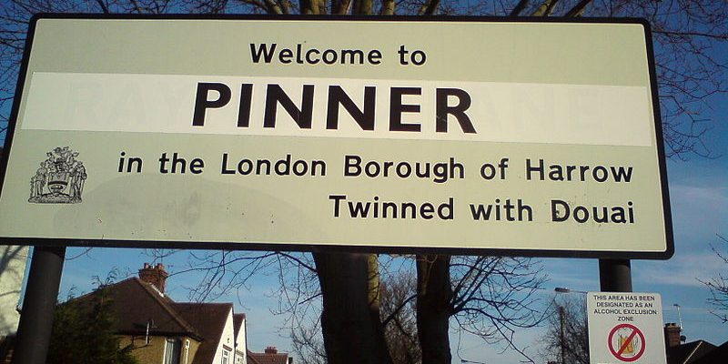 Taxi Transfer from Pinner to Gatwick Airport