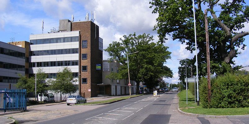 gatwick-airport-transfer-to-potters-bar Taxi from Potters Bar to Gatwick Airport