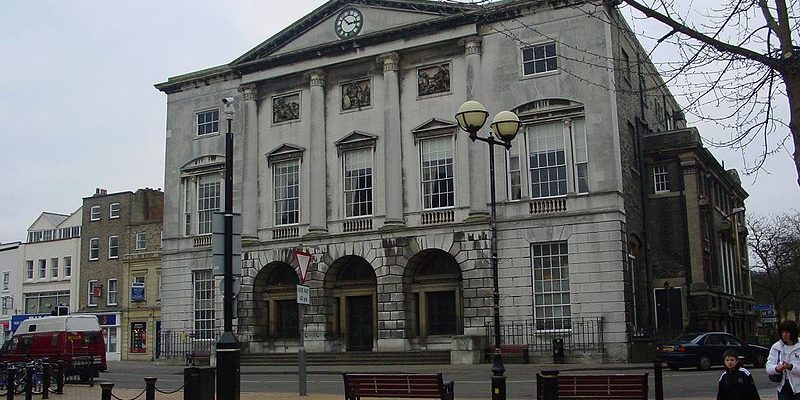 Taxi Transfer from Chelmsford to Heathrow Airport