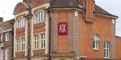 Taxi Transfer from Northwood to Heathrow Airport