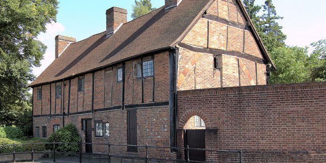 Taxi Transfer from Ruislip to Heathrow Airport