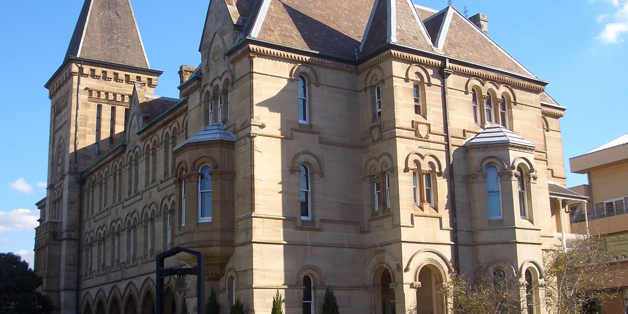 Taxi Transfer from Stanmore to Heathrow Airport