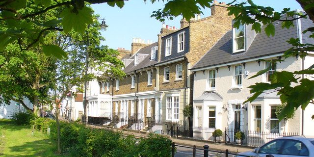 Taxi from Sunbury-on-Thames to Heathrow Airport