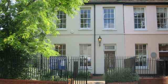 Taxi Transfer from Barnet to London City Airport