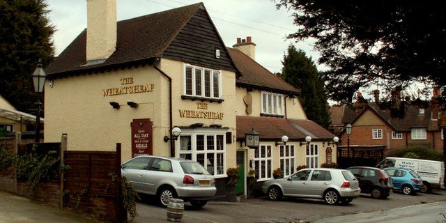 Taxi Transfer from Loughton to London City Airport