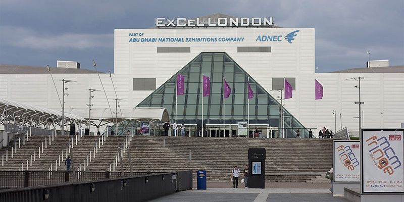 Taxi Transfer from Newham to Luton Airport