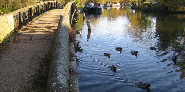 luton-airport-transfer-to-rickmansworth Taxi Transfer from Rickmansworth to Luton Airport