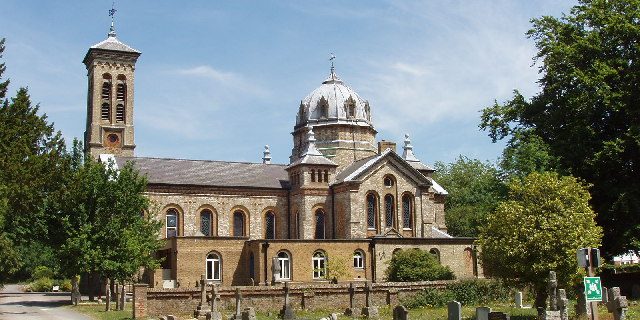 Taxi from Gerrards Cross to Stansted Airport