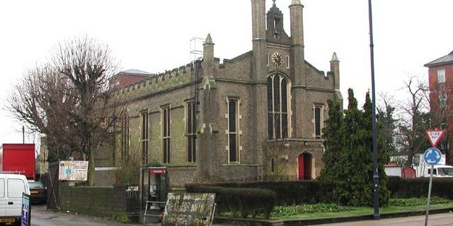 Taxi from Waltham Cross to Stansted Airport