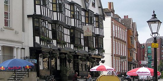 Taxi Transfer from Bristol to London City Airport