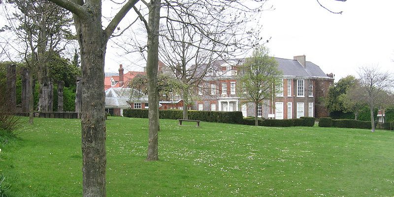 Taxi Transfer from London City Airport to Eastbourne